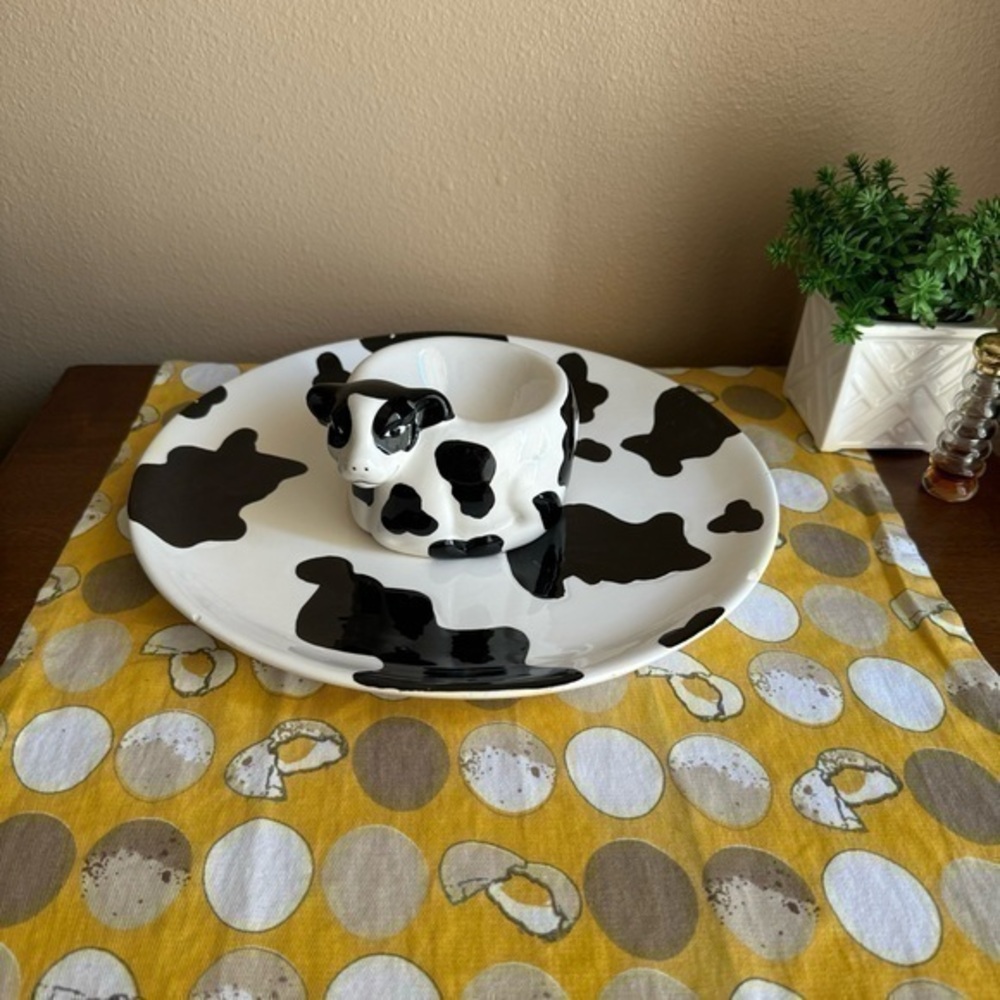 Vintage 1993 black and white cow appetizer and dip tray and cup